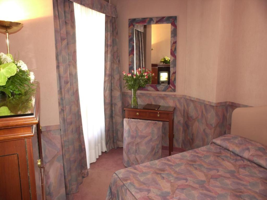 Mini Palace Hotel Viterbo Esterno foto